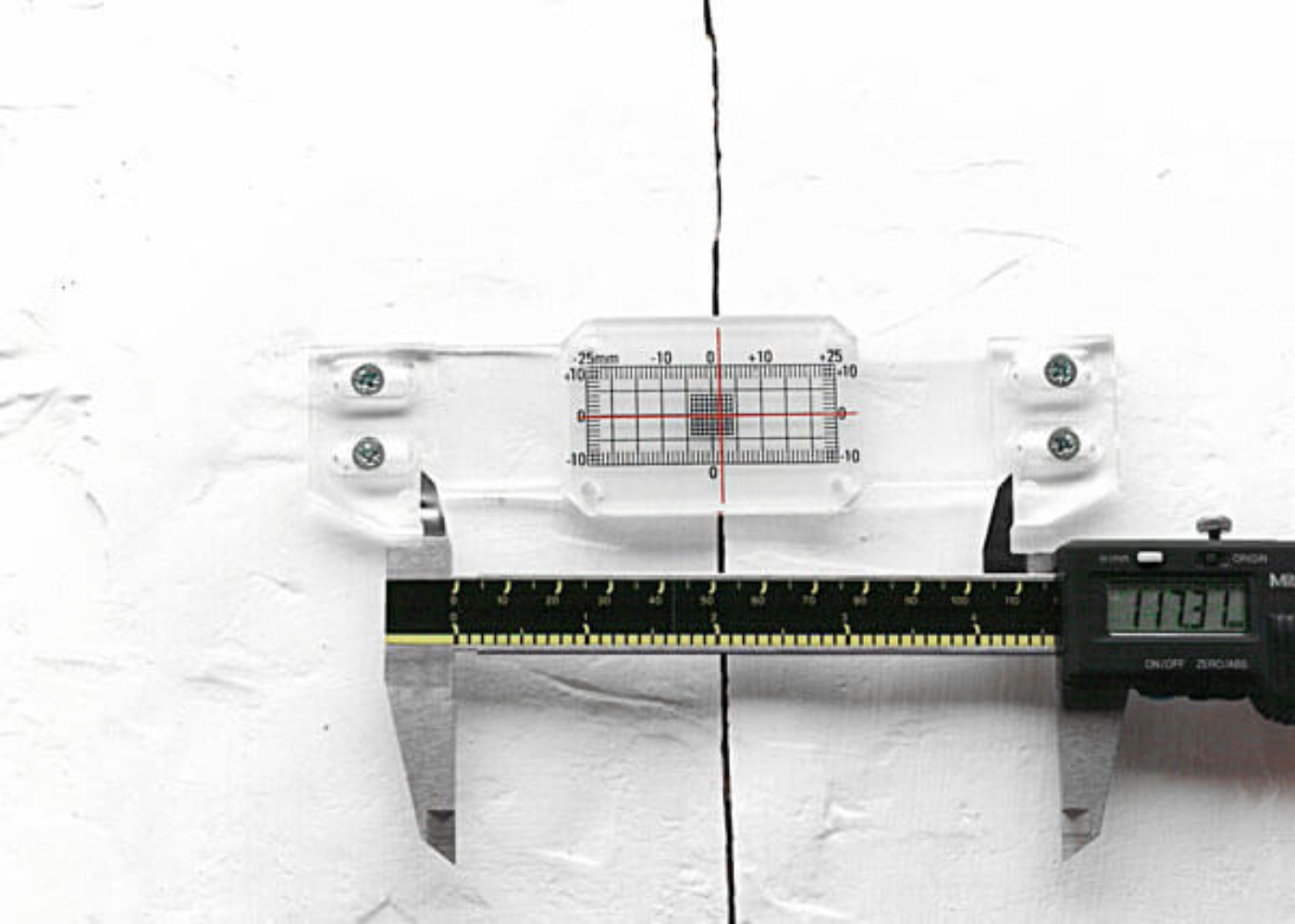 Crack Monitor Plus